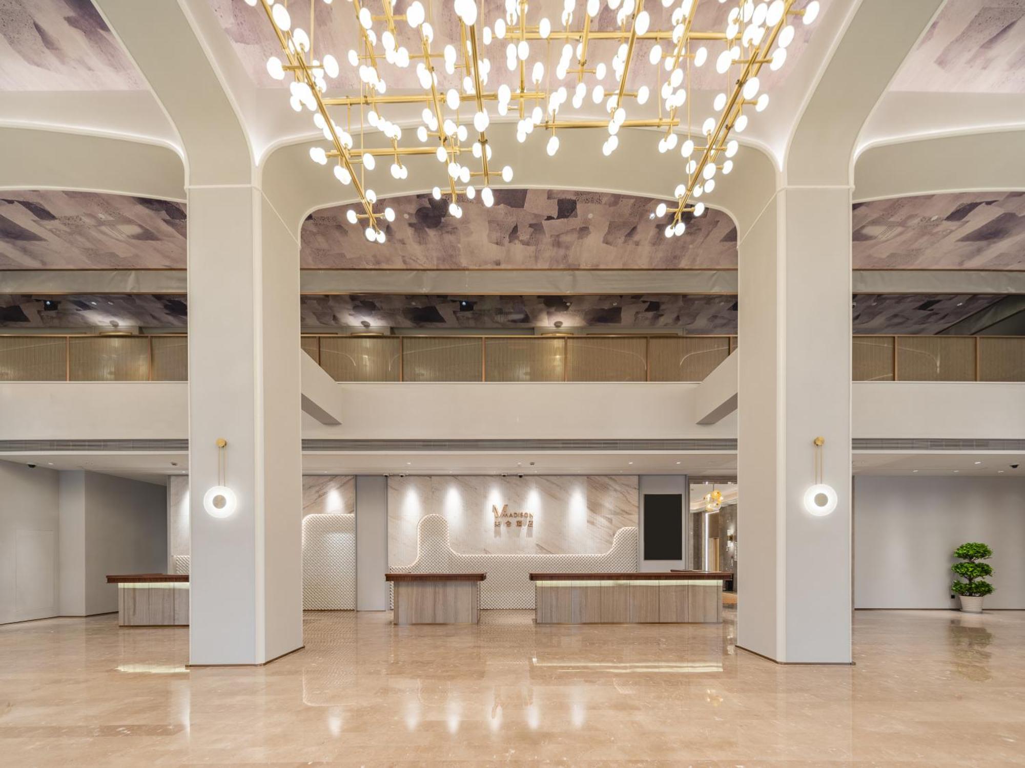 Meilun International Tourist 4*
