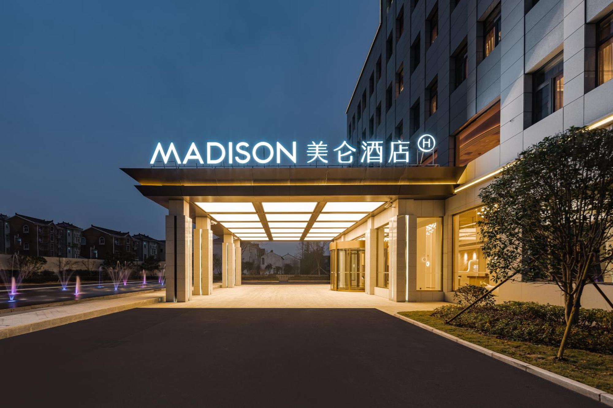 Meilun International Tourist 4* Shanghai