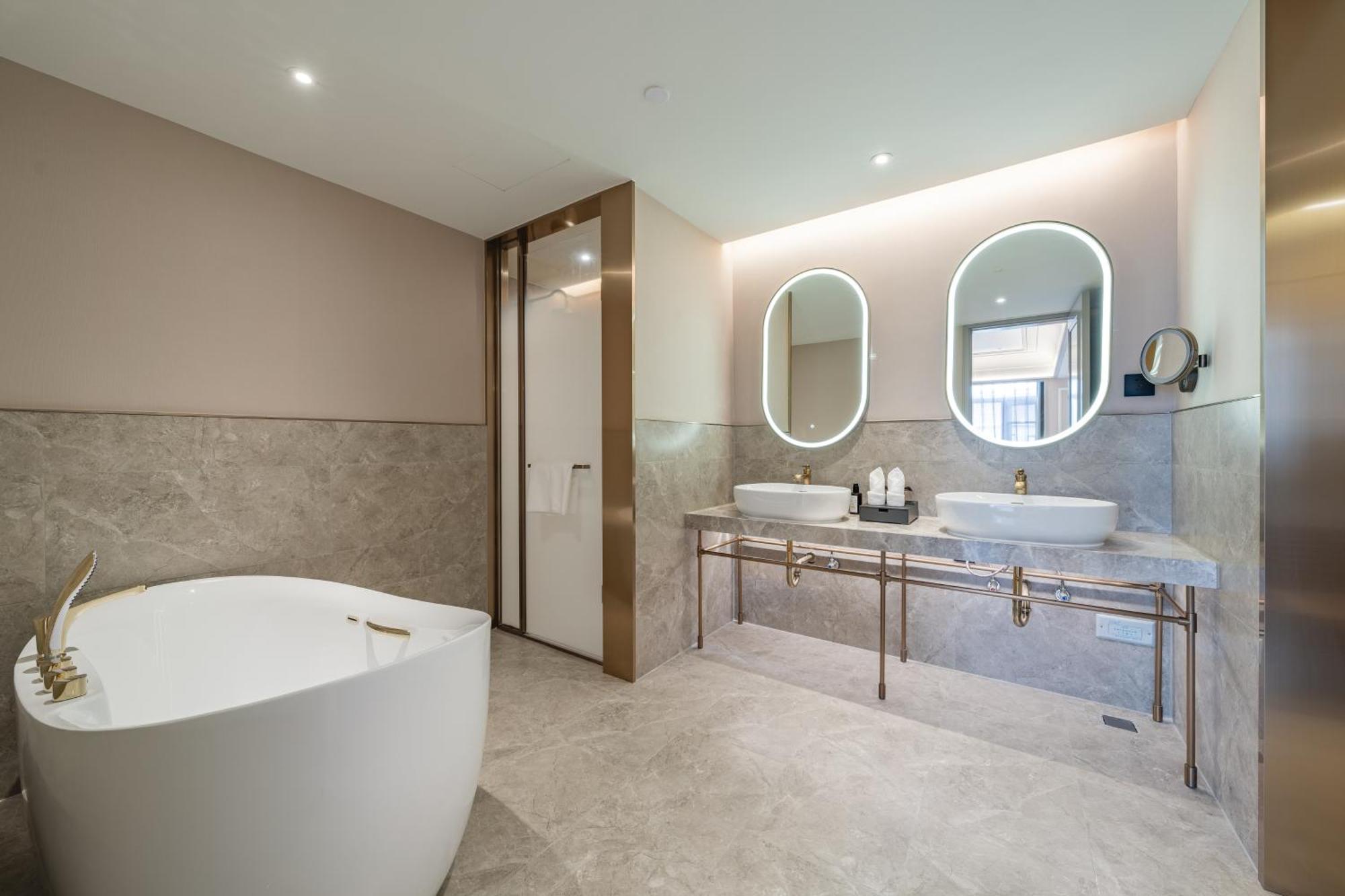 Meilun International Tourist Hotel Shanghai